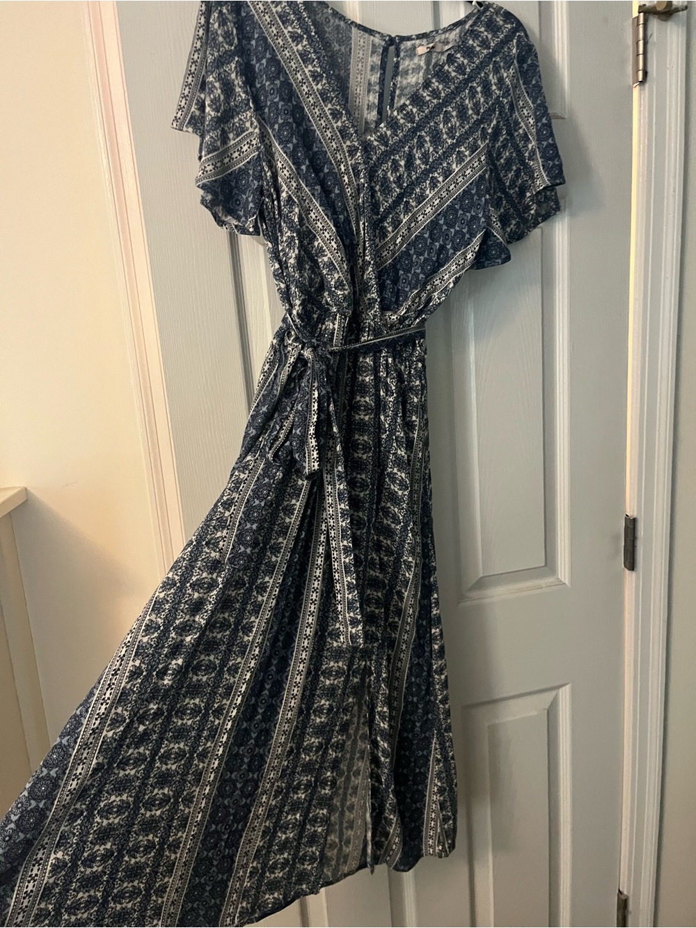 Francesca's Collections Navy and White Printed Midi Wrap Dress